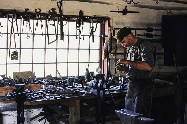 Sebelum Memulai Berbisnis Miliki Dahulu High Income Skill artisan
