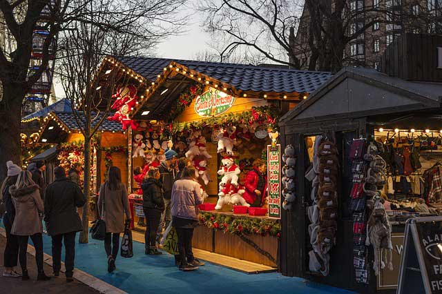 Irasionalitas Pasar, Solvabilitas, dan Efisiensi christmas-market